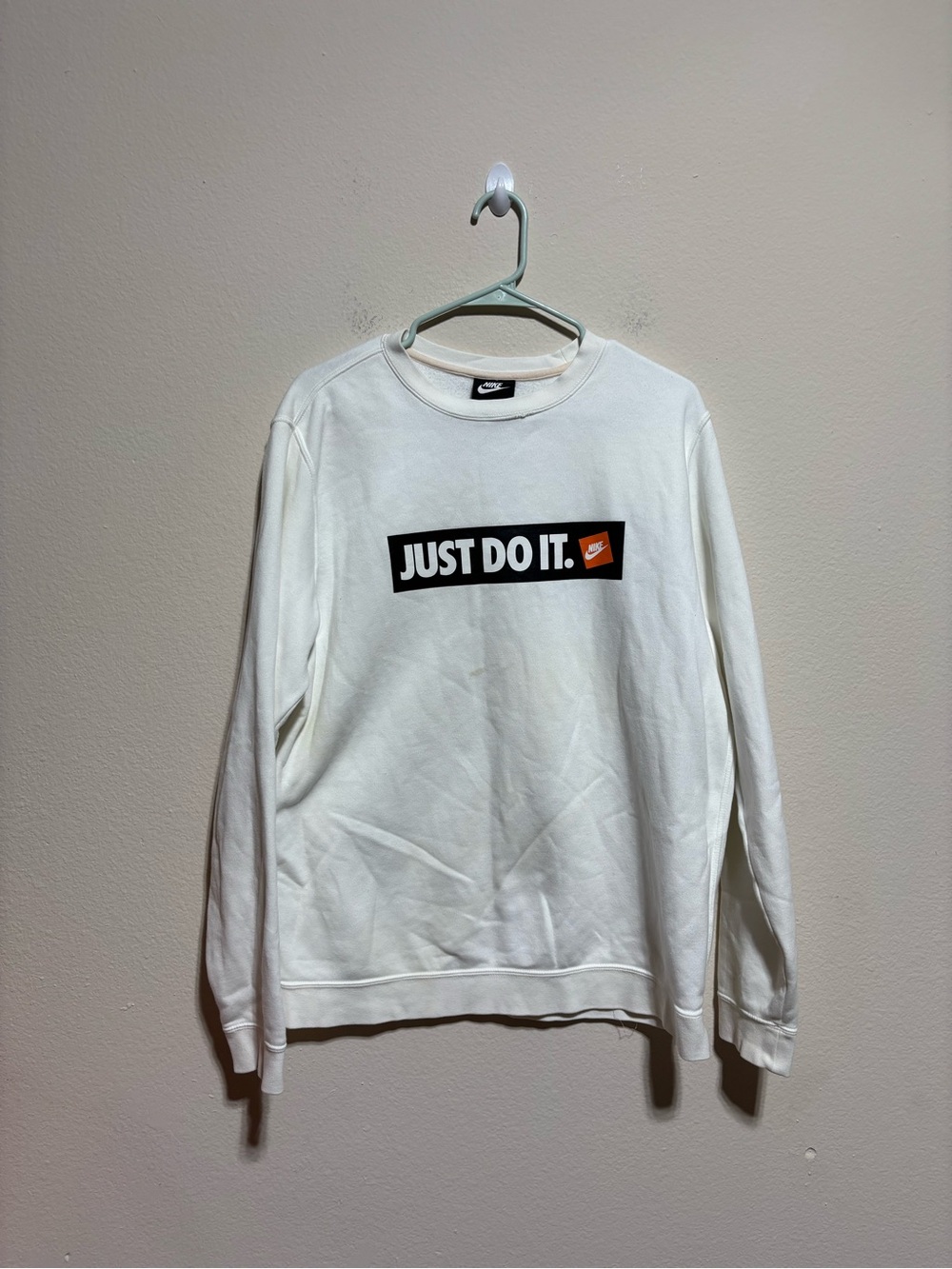 Nike Men's White Crewneck Sweatshirt with 'Just Do It.' Box Logo